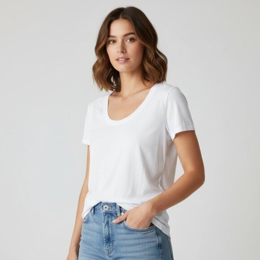 Aritzia Babaton T-shirt Tee Short Sleeve relaxed fit crew neck white Size XXS